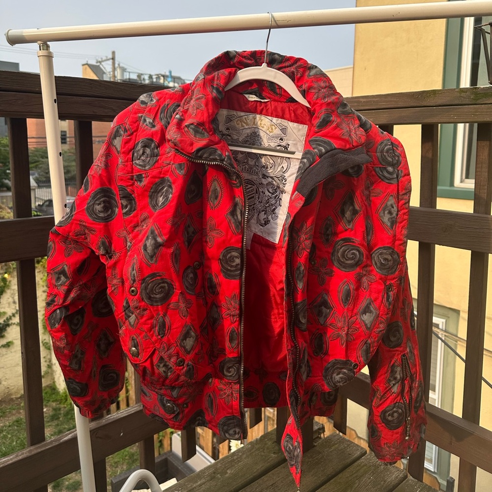 Nils Vintage Red and Black Floral Rose Patterned Ski Jacket Bomber Jacket